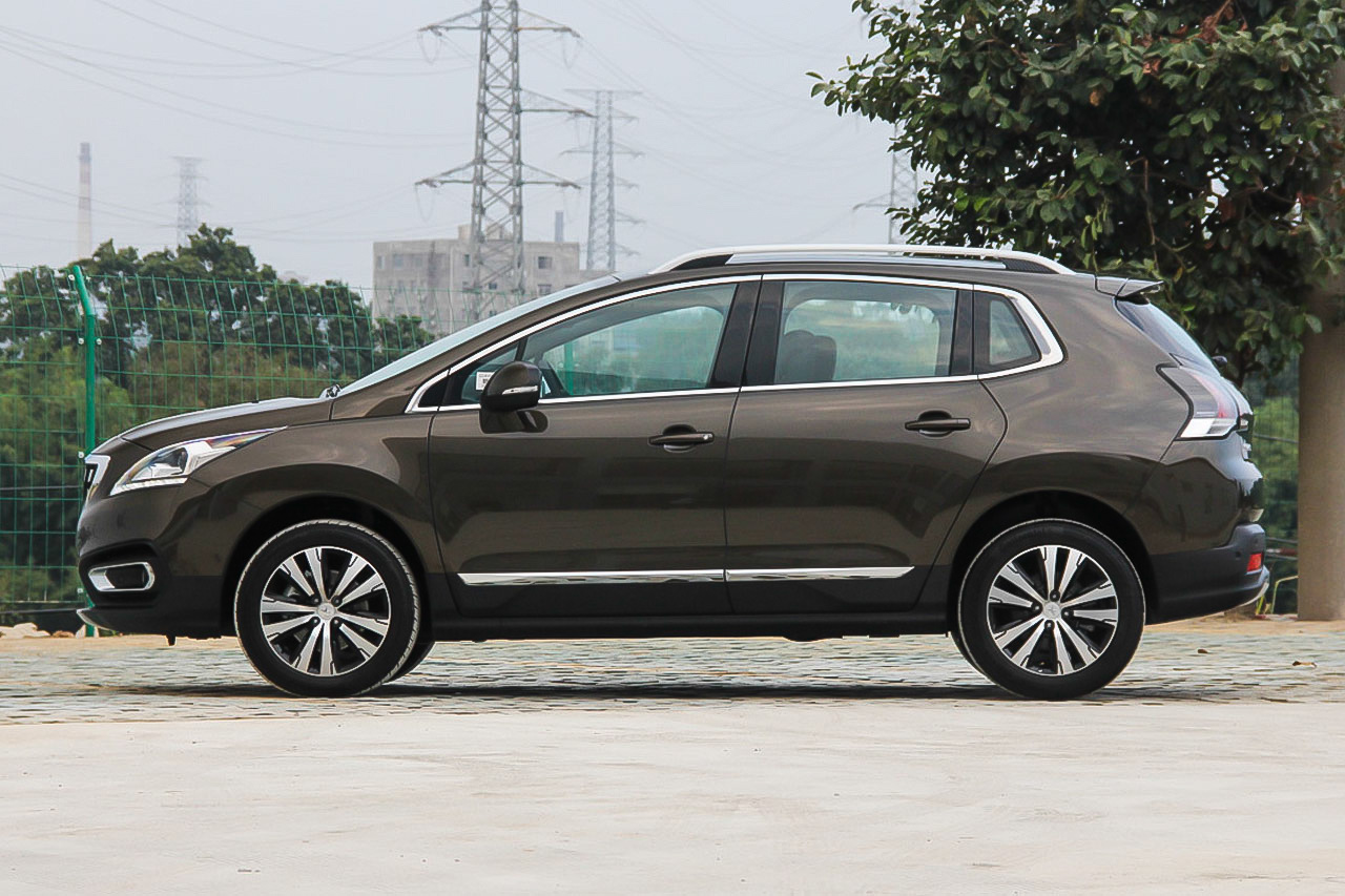 2016款标致3008 1.6THP自动至尚版