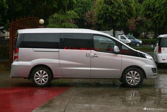 2016款瑞风M5 2.0T自动汽油商务版