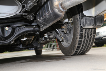 2016款瑞风M5 2.0T自动汽油商务版