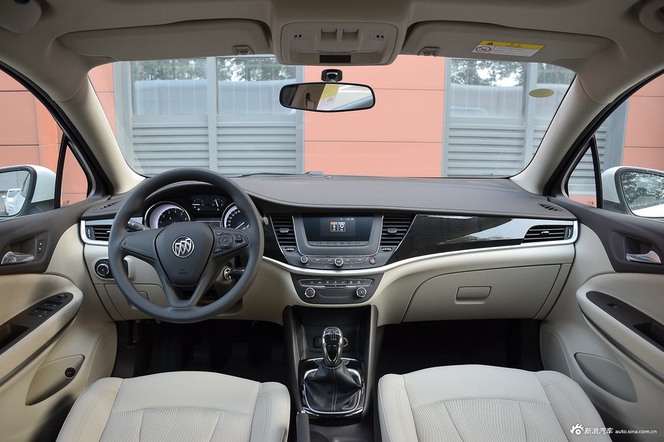 2017款威朗1.5L手动进取型