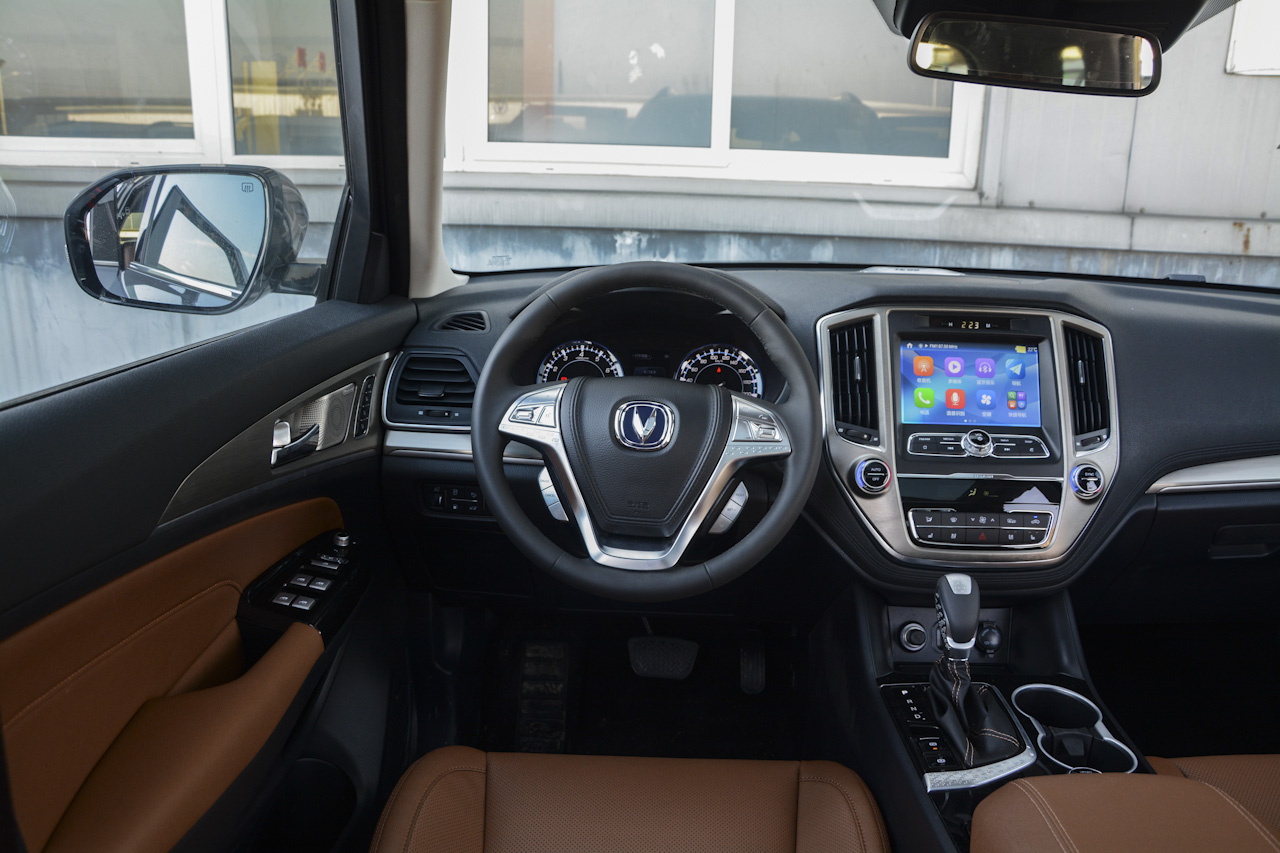 2017款长安CS95 2.0T自动四驱智尊版