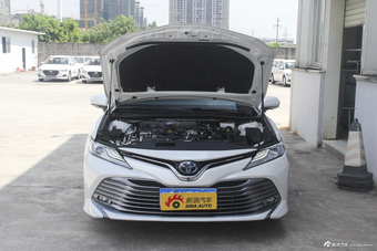 2018款凯美瑞2.5HQ自动旗舰版