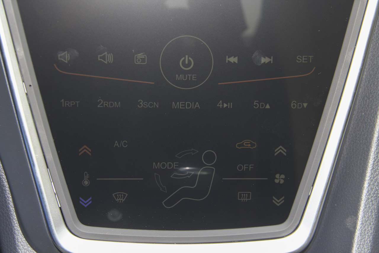 2017款海马福美来1.6L手动舒适型