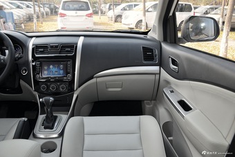 2016款风行S500 1.6L自动尊贵型