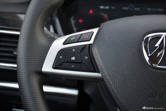 2017款北汽威望 M50f 1.3T手动豪华型（红）