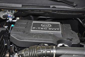 2016款五菱宏光S1 1.5L手动尊享型 大地棕