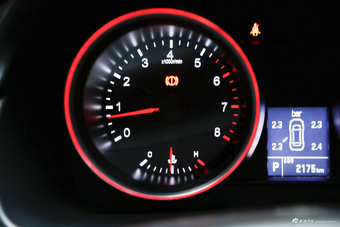 2015款哈弗H6运动版1.5T自动两驱尊享型