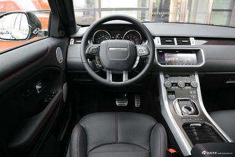 2017款揽胜极光2.0T自动绚黑限量版