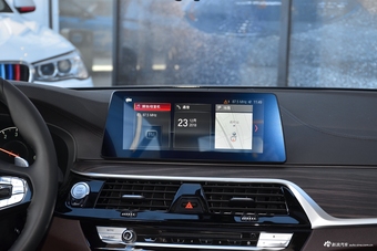 2019款宝马5系2.0T自动530Li 尊享型豪华套装