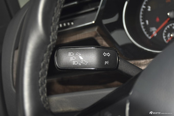  2016款途安L 1.4T自动豪华版280TSI 