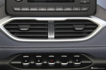 2018款宝骏530 1.5T手动舒适型