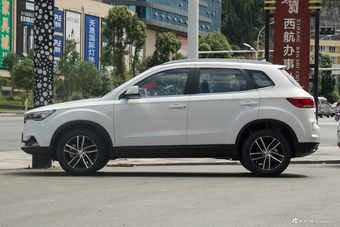 2018款奔腾X40网红版 1.6L自动豪华型