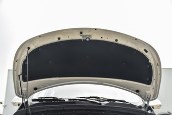 2016款宝骏730 1.5L手动超值版 7座