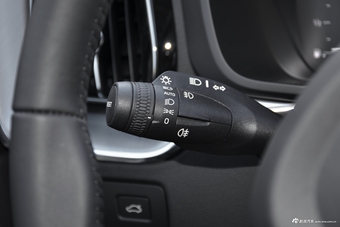 2018款沃尔沃XC60 2.0T自动T4智逸版