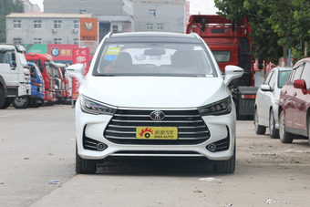 2018款比亚迪宋MAX 1.5T自动智联尊享型6座