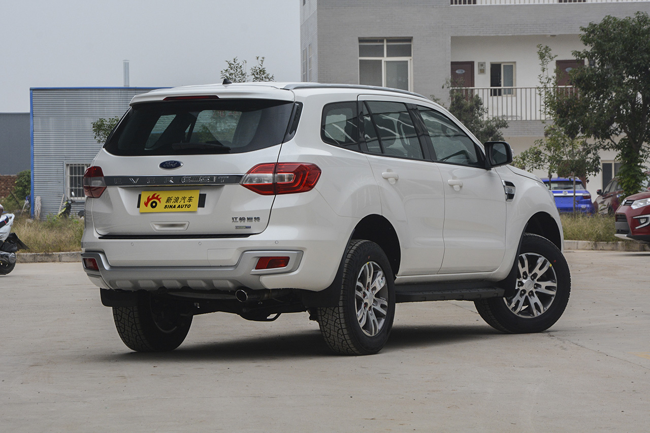 2017款撼路者2.0T自动四驱豪华版汽油5座