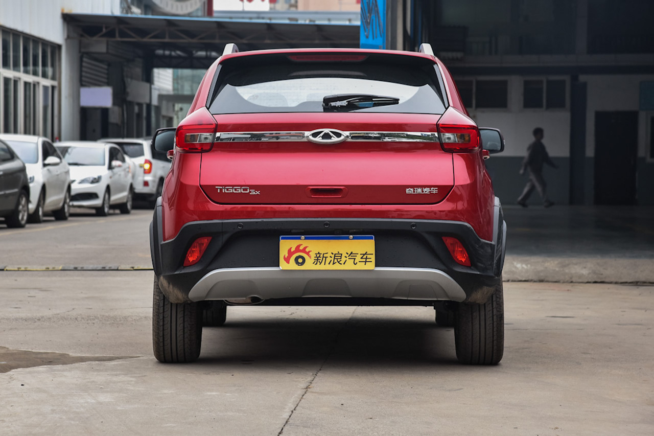 2017款瑞虎3X 1.5L手动时尚版