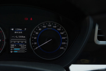 2018款海马S5青春版 1.6L自动旗舰定制版