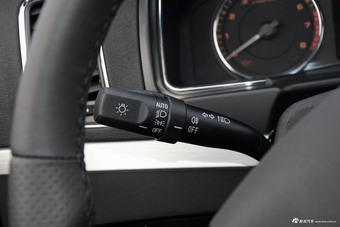 2017款吉利远景1.5L手动进取版  