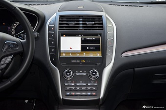 2017款林肯MKC 2.0T自动四驱尊雅版