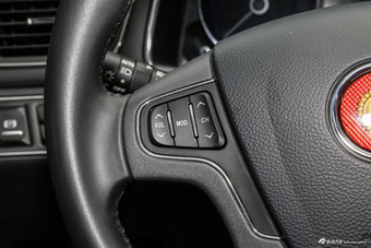 2015款红旗H7 2.0T 自动豪华型