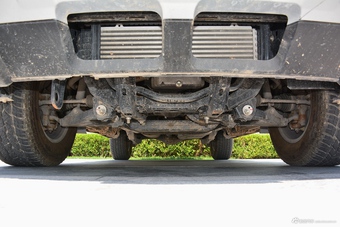 2016款驭胜S350 2.0T自动四驱汽油超豪华版5座