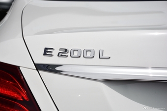 2018款奔驰E级改款2.0T自动 200L 运动型