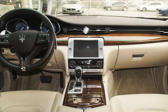 2013款总裁 3.0T自动V6标准型