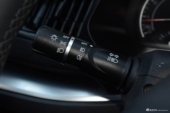 2017款哈弗H2s 1.5T自动精英型 红标