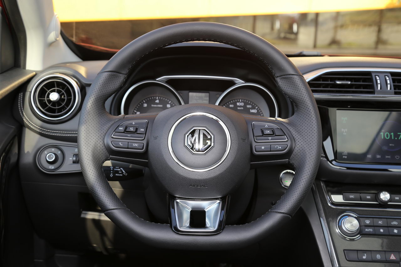 2017款锐腾2.0T 30T自动四驱旗舰版