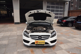 2017款改款奔驰C级C180L 1.6T自动时尚型运动版