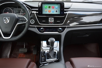 2017款宝骏560 1.5T DCT旗舰型