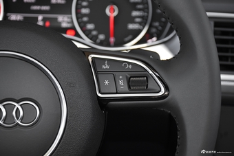 2018款奥迪A6L 2.0T自动30周年年型 35 TFSI 运动型