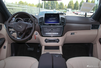 2018款奔驰GLE级 400 3.0T自动 4MATIC臻藏版