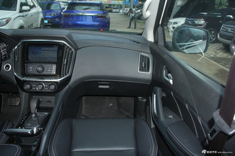 2016款驭胜S350 2.0T自动四驱汽油超豪华版7座