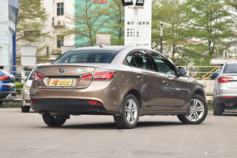 2016款骏派A70 1.6L自动豪华型 