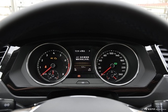 2017款途观L 2.0T 自动四驱至尊旗舰版380TSI