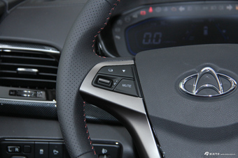 2017款欧尚1.5L手动标准型