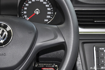 2016款宝来1.6L自动时尚型