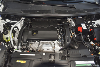 2017款标致5008 1.8T自动380THP无界版7座