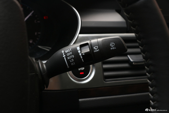 2018款众泰Z700H 1.8T DCT尊享型