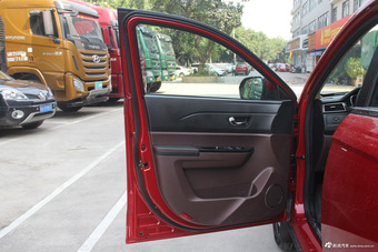 2016款迈威1.5L自动智享型