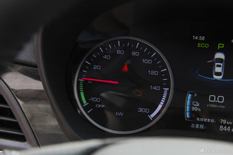 2017款比亚迪秦1.5T自动尊贵型