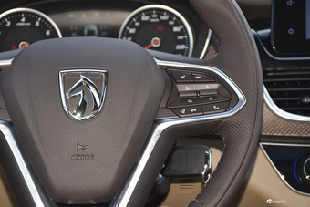 2017款宝骏730 1.5T手动风尚型7座