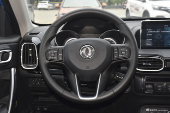 2017款风神AX4 1.6L手动潮尚型