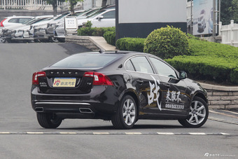 2017款沃尔沃S60L 2.0T自动T5智驭版