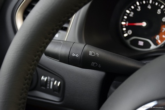 2016款JEEP自由侠 75周年致敬版