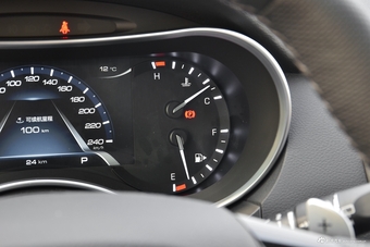 2017款哈弗H8 2.0T自动汽油四驱悦享型