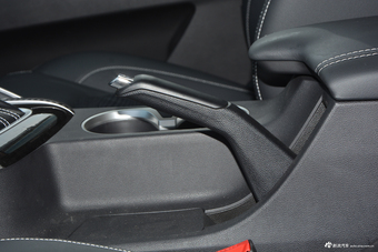 2017上汽大通D90 2.0T自动两驱水星