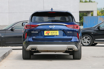 2018款英菲尼迪QX50 2.0T自动四驱豪华版